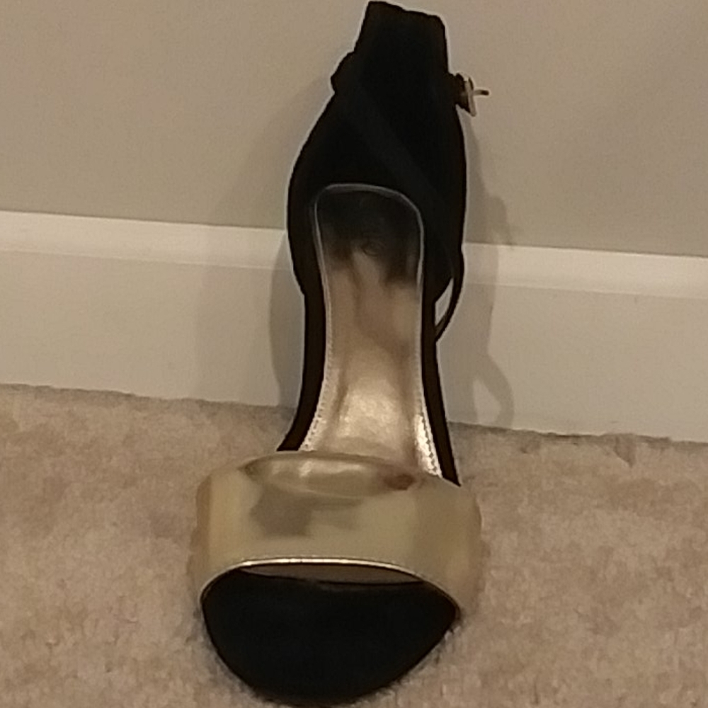 Heel - Picture 3 of 3